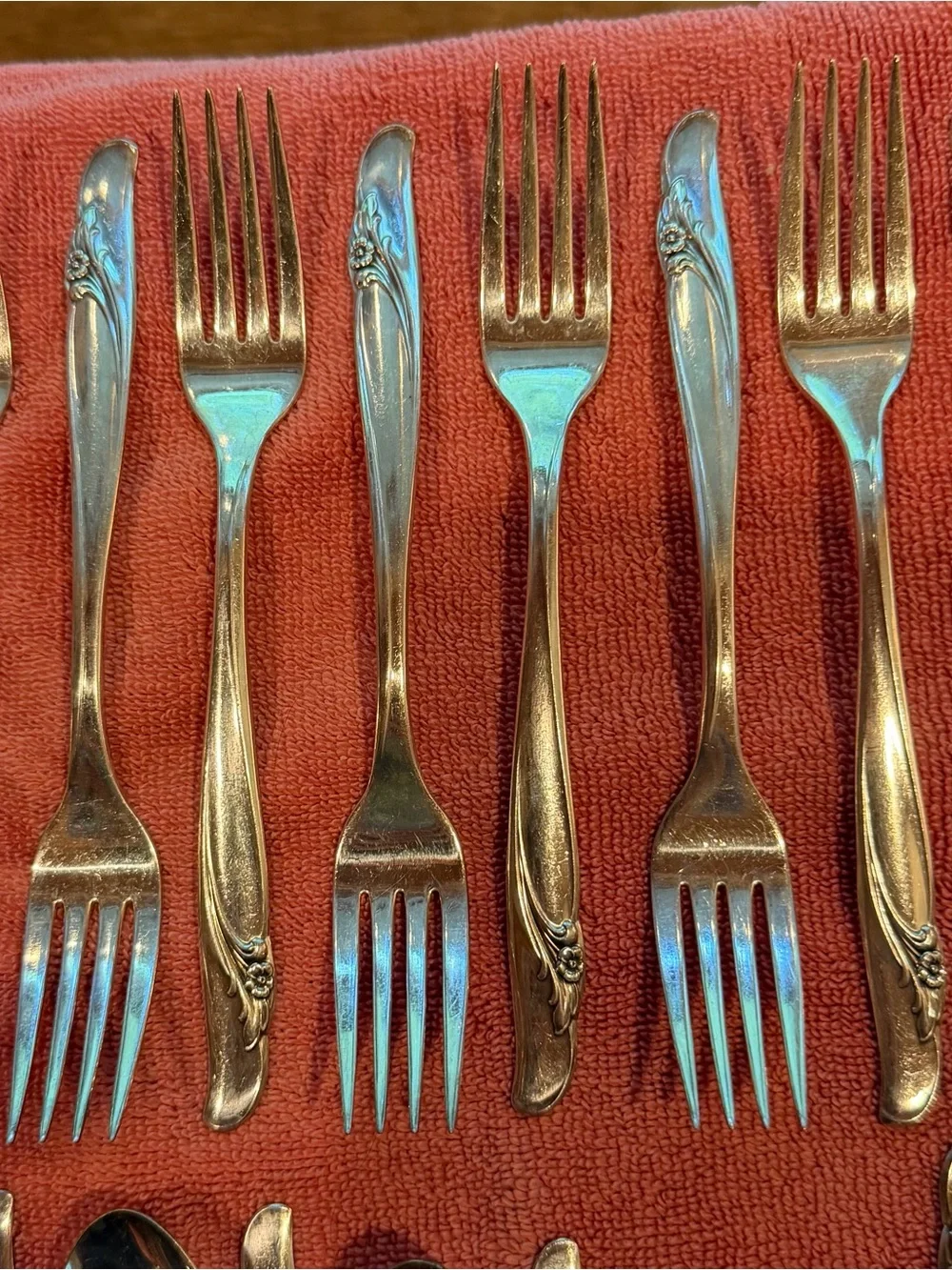 47 piece Vintage WM Rogers & Son IS Exquisite (Silverplate, 1940) Flatware set